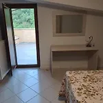 Farm stay Pavoni Castelliri